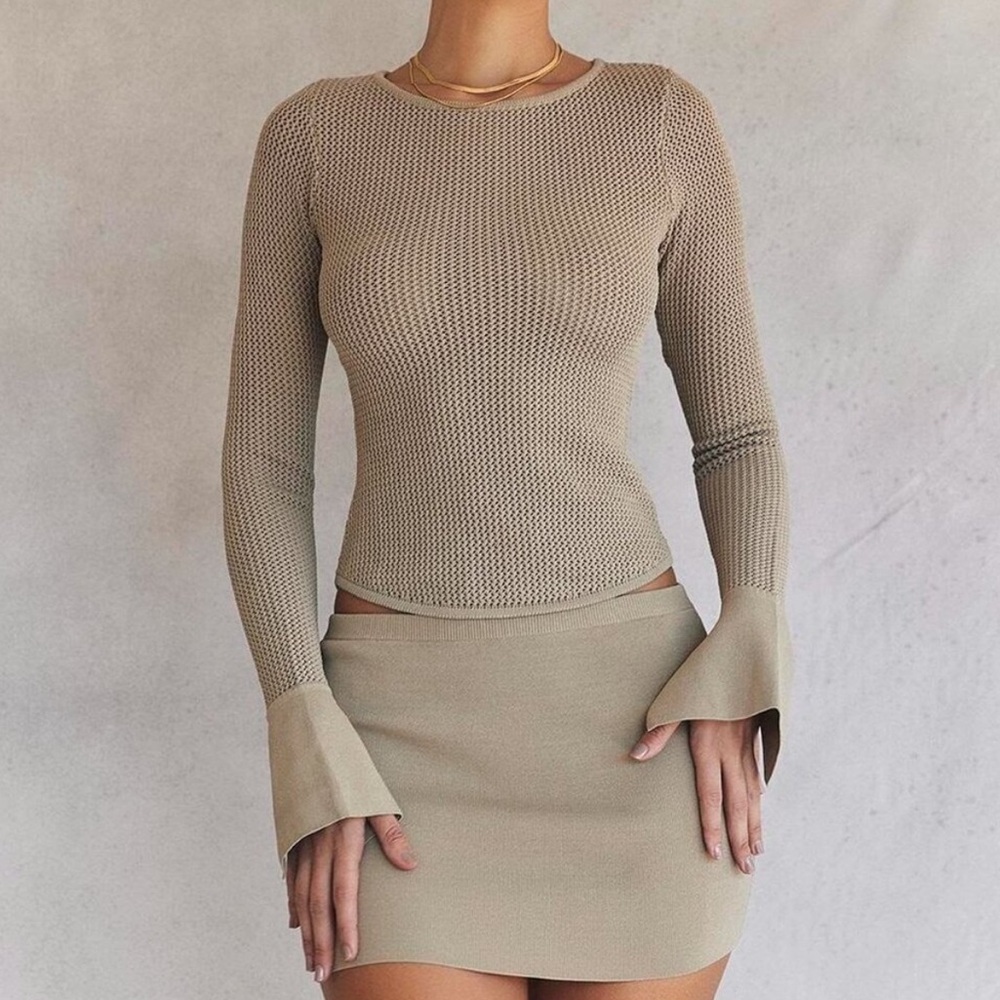 Brand new house of cb savannah mariella taupe
knit top